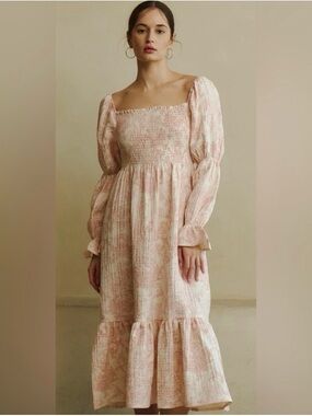 Nothing fits but Yuki dress pink and cream/white